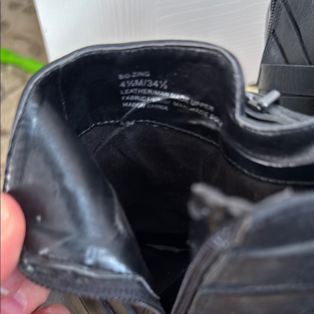 Boots - Picture 2 of 3